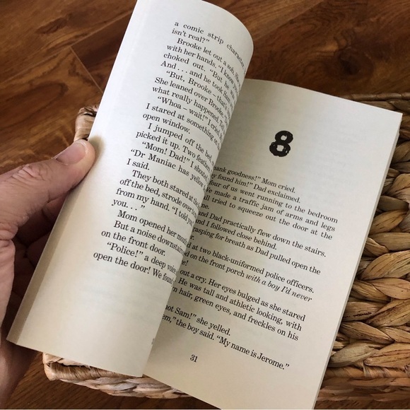 Goosebumps: Horrorland: Dr. Maniac vs. Robby Schwartz by: R.L. Stine, paperback - Picture 3 of 5